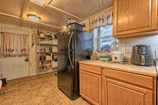 615 W 4th Ave, Derry Boro, PA 15627 - Photo 6