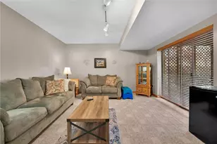 1403 Towne Square Dr, Pittsburgh, PA 15101 - Photo 32