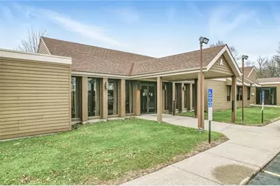 2000 Green St, Farrell, PA 16121 - Photo 1