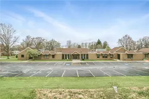 2000 Green St, Farrell, PA 16121 - Photo 6