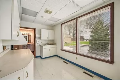 2000 Green St, Farrell, PA 16121 - Photo 14