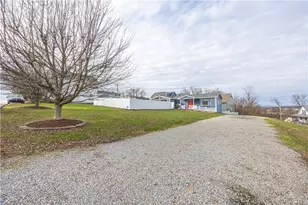 13 Trader St, Uniontown, PA 15401 - Photo 2