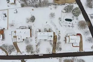 15 Penntowne Dr, Penn Twp, PA 15642 - Photo 4