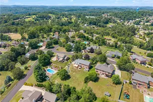 15 Penntowne Dr, Penn Twp, PA 15642 - Photo 6