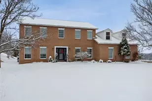 15 Penntowne Dr, Penn Twp, PA 15642 - Photo 2