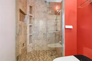102 Alleyne Dr, Pittsburgh, PA 15215 - Photo 16
