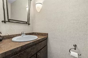 102 Alleyne Dr, Pittsburgh, PA 15215 - Photo 20