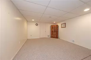 221 Disney Dr, Moon/Crescent Twp, PA 15108 - Photo 24