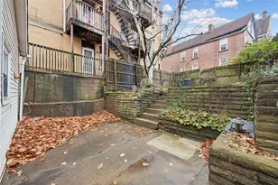 122 N Holland Ave, Rankin, PA 15104 - Photo 22