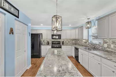 302 Red Fox Ct, Economy, PA 15005 - Photo 14