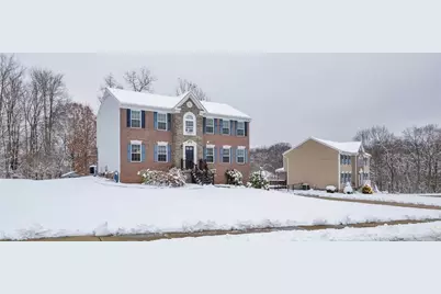 302 Red Fox Ct, Economy, PA 15005 - Photo 2