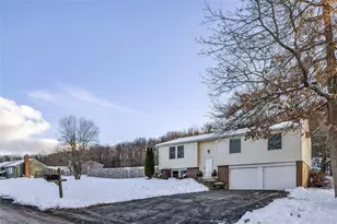 150 Willow Dr, Economy, PA 15042 - Photo 2