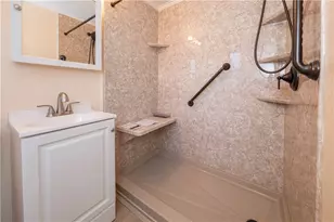 975 Illinois Ave, Pittsburgh, PA 15221 - Photo 12