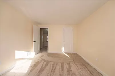 975 Illinois Ave, Pittsburgh, PA 15221 - Photo 16