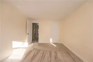 975 Illinois Ave, Pittsburgh, PA 15221 - Photo 16