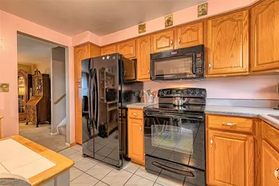 216 Roxbury Drive, Hempfield Township, PA 15601 - Photo 12