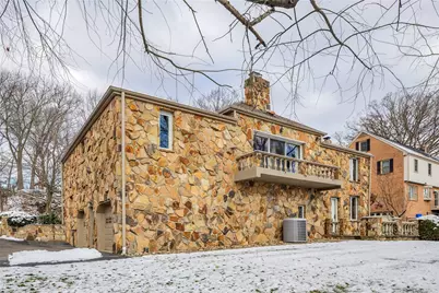 169 Woodshire Dr, Pittsburgh, PA 15215 - Photo 6