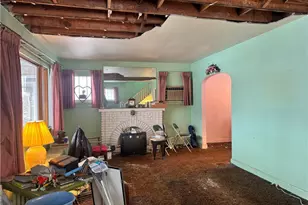 325 Crest Ave, Charleroi Boro, PA 15022 - Photo 12