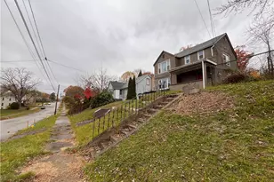 321 E Garfield Ave, New Castle, PA 16105 - Photo 4