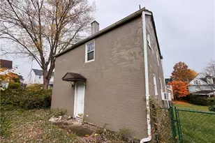 321 E Garfield Ave, New Castle, PA 16105 - Photo 2