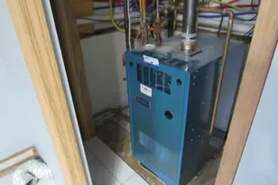 860 Lansberry Ct, Somerset Boro, PA 15501 - Photo 16