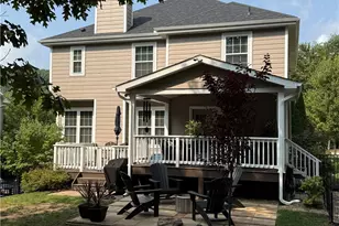 164 Hampshire Dr, Cranberry Township, PA 16066 - Photo 2