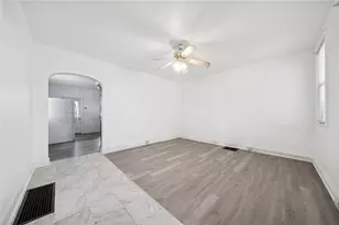 214 S 7th St, Jeannette, PA 15644 - Photo 8