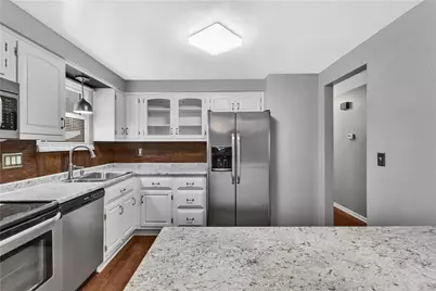 124 Macbeth Dr, Lower Burrell, PA 15068 - Photo 2
