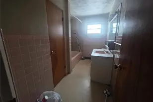 429 Paris Colliers Rd, Burgettstown Boro, PA 15021 - Photo 14