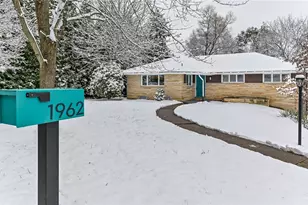 1962 Shady Oak Dr, Pittsburgh, PA 15101 - Photo 2