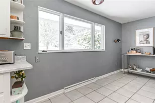 1962 Shady Oak Dr, Pittsburgh, PA 15101 - Photo 12