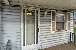 1701 Indiana Ave, Monaca, PA 15061 - Photo 2