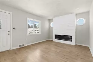 2531 South Park Rd, Bethel Park, PA 15102 - Photo 8