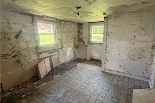 344 Smithfield St, Union Township, PA 16101 - Photo 14