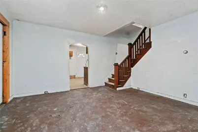 301 Hawkins Ave, Braddock, PA 15104 - Photo 8