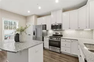 144 Cole Dr, Robinson Twp, PA 15136 - Photo 10