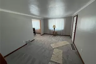 327 MacFarlane Dr, Pittsburgh, PA 15235 - Photo 8