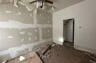 3061 Chartiers Ave, Pittsburgh, PA 15204 - Photo 10