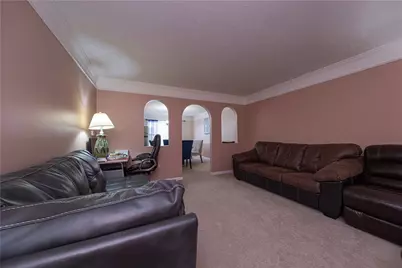 8010 Maureen Dr, Cranberry Township, PA 16066 - Photo 6