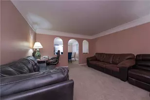 8010 Maureen Dr, Cranberry Township, PA 16066 - Photo 6