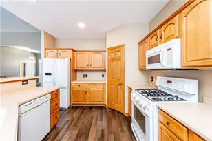 6028 Triple Crown Cir, Hempfield Township, PA 15601 - Photo 18