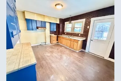 866 Vankirk St #1, Clairton, PA 15025 - Photo 4