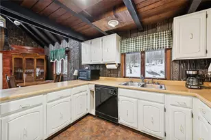 173 Snowshoe Rd, Bullskin Township, PA 15610 - Photo 10