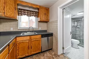 2851 Bella Vista Dr, Hampton, PA 15101 - Photo 12