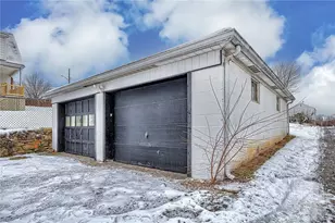 24 S 6th St, Youngwood, PA 15697 - Photo 40