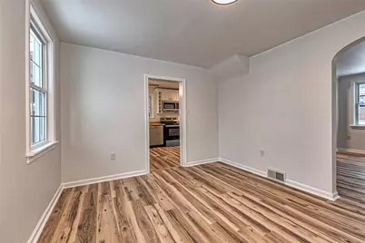 24 S 6th St, Youngwood, PA 15697 - Photo 10