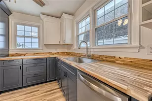 24 S 6th St, Youngwood, PA 15697 - Photo 8