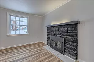 24 S 6th St, Youngwood, PA 15697 - Photo 14