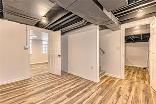 24 S 6th St, Youngwood, PA 15697 - Photo 32