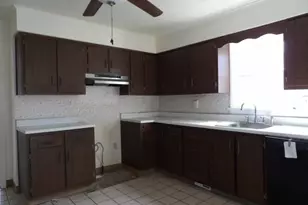 1019 Arlington Ave, Jeannette, PA 15644 - Photo 6